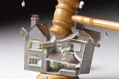 Областной суд предписал снести незаконно построенный дом